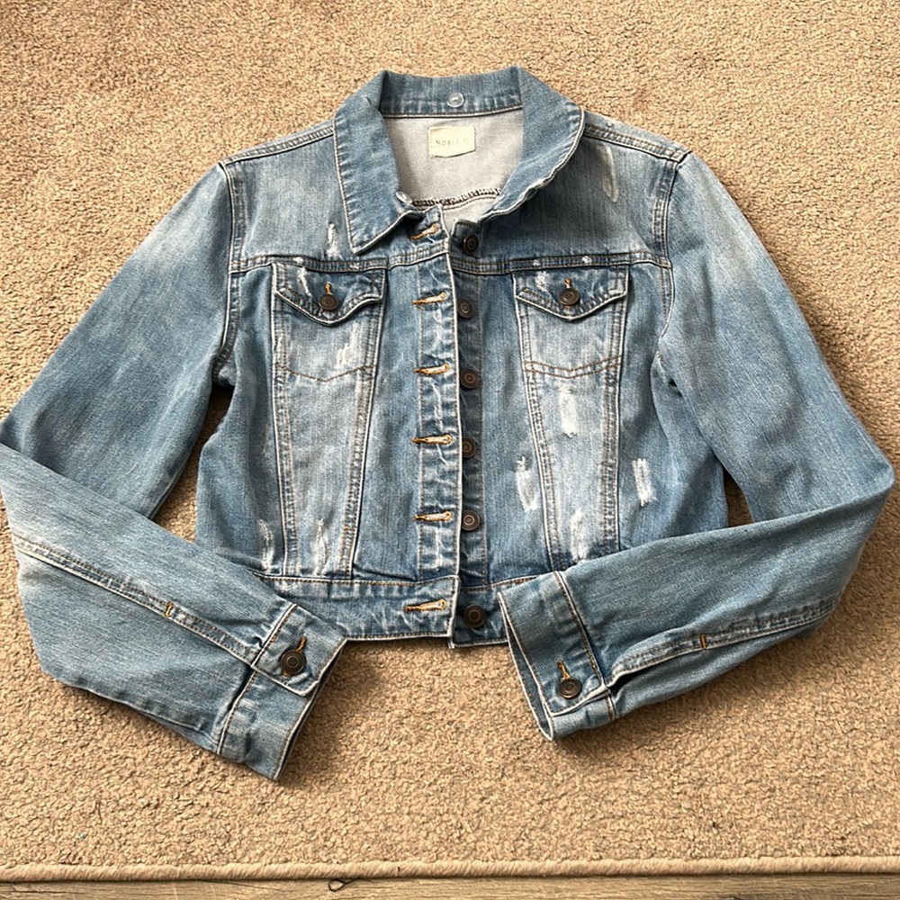 Cropped jean jacket size L